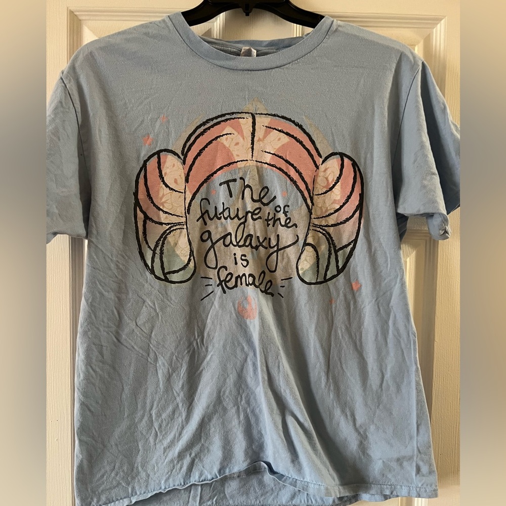 Women’s Star Wars female empowerment tee